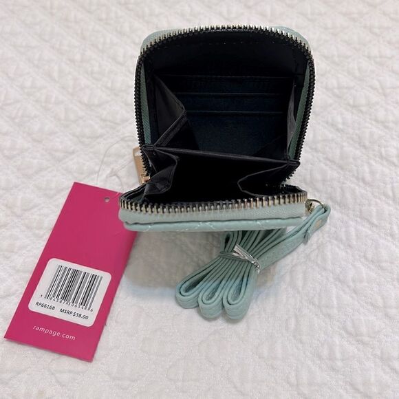 Super Cute Rampage Small Cross Body Bag - NWT - Picture 3 of 5